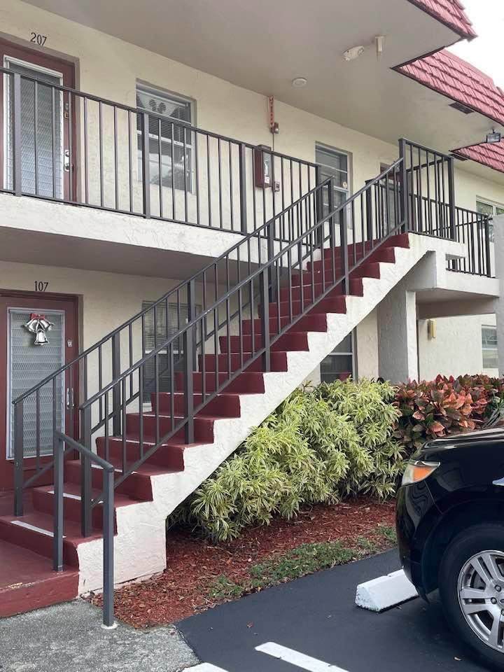 33 Abbey Lane - Photo 1