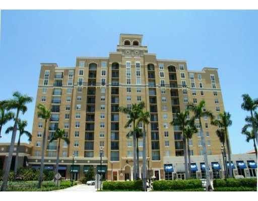 651 Okeechobee Boulevard - Photo 1