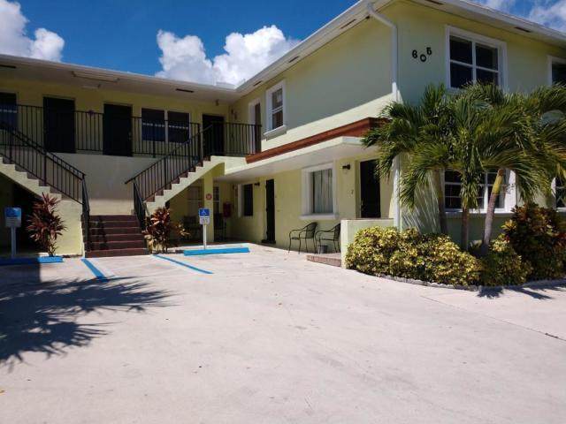 605 Federal Highway - Photo 1
