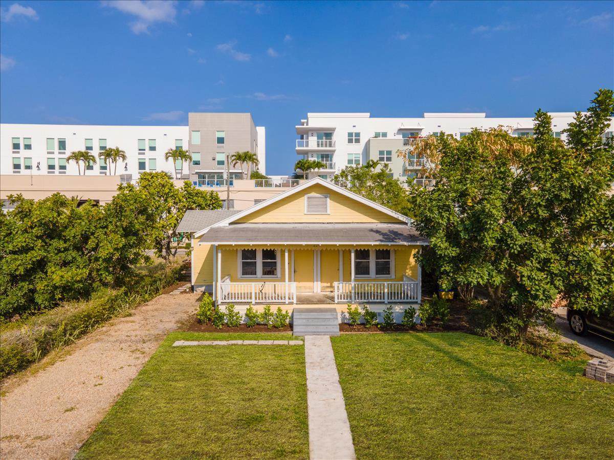 229 4th Avenue - Photo 1