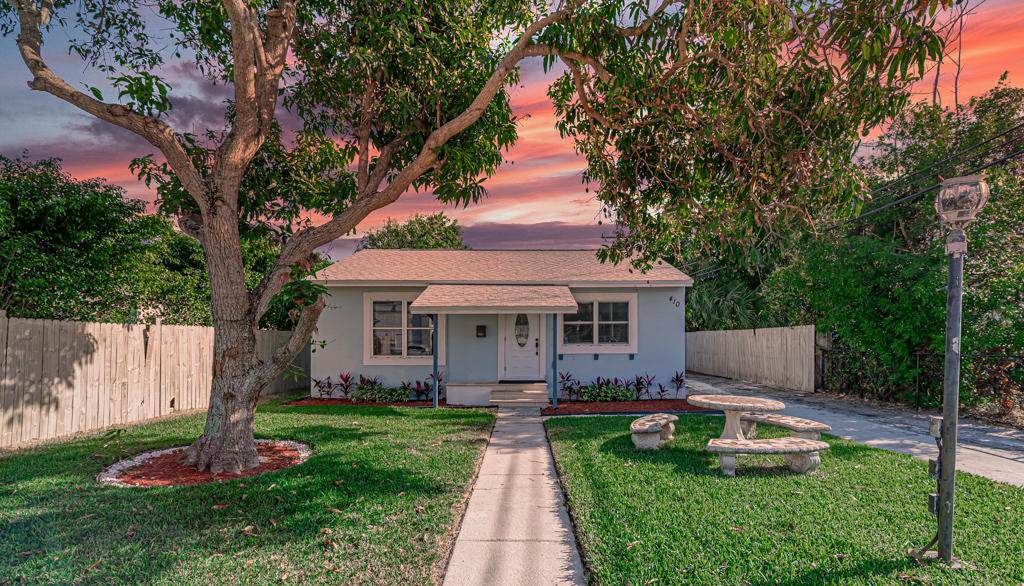 410 Avenida Hermosa - Photo 1