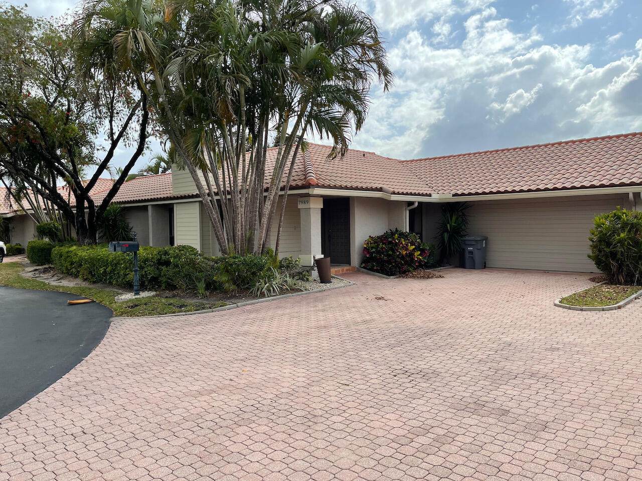 7989 Palacio Del Mar Drive - Photo 1