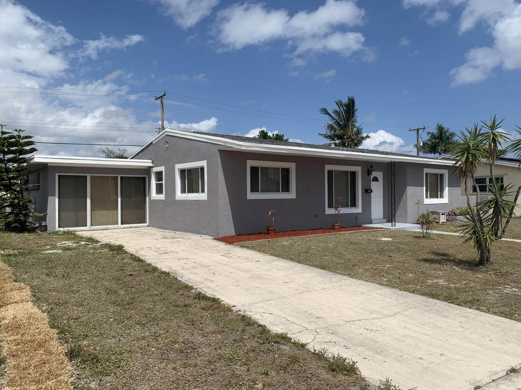 1415 Crest Drive - Photo 1