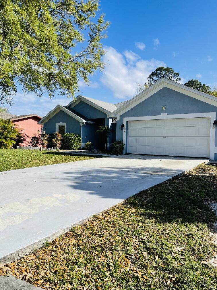 558 Goldcoast Avenue - Photo 1