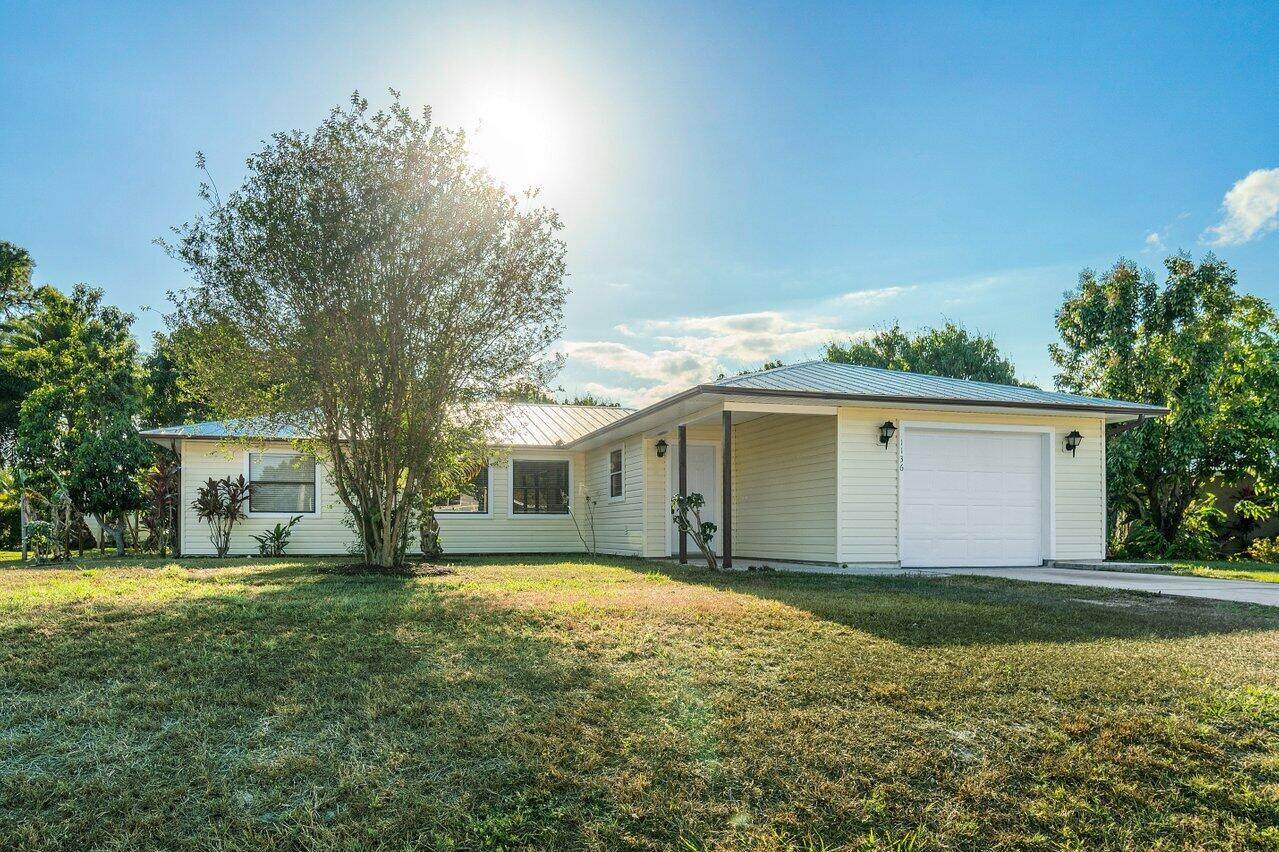 1136 Sandia Drive - Photo 1
