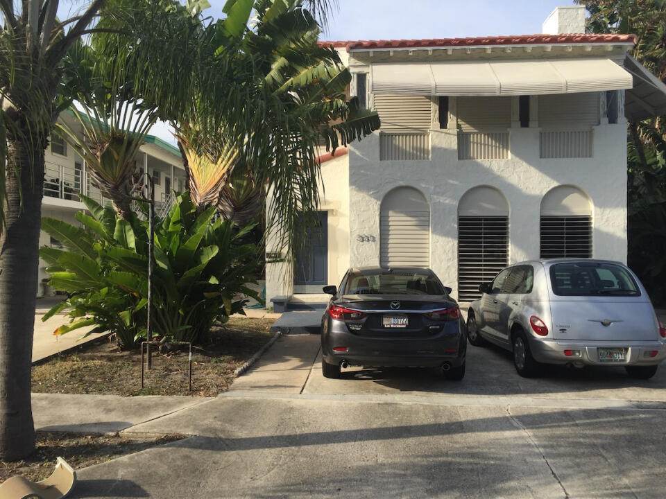 331 Walton Boulevard - Photo 1