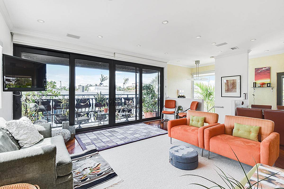 249 Peruvian Avenue - Photo 1