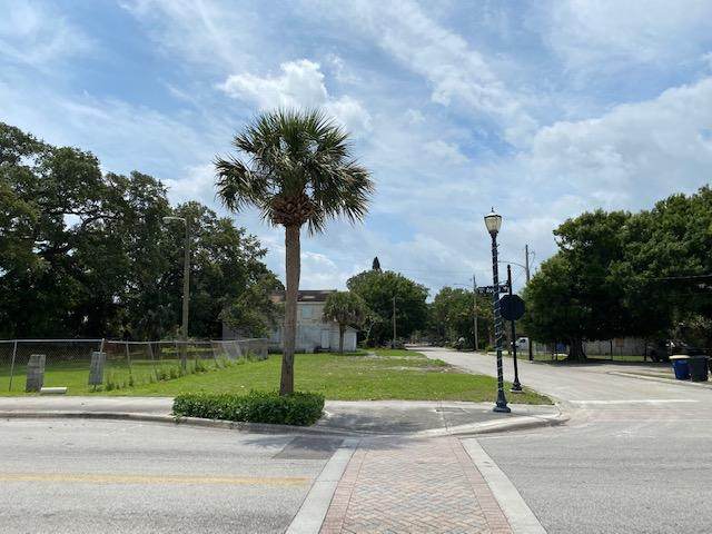 438 11th Street - Photo 1