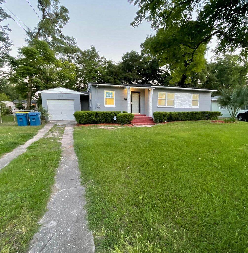 7801 Caxton Circle - Photo 1