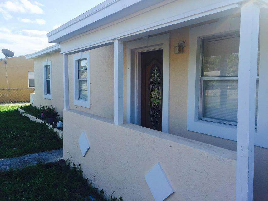1415 E Street - Photo 1
