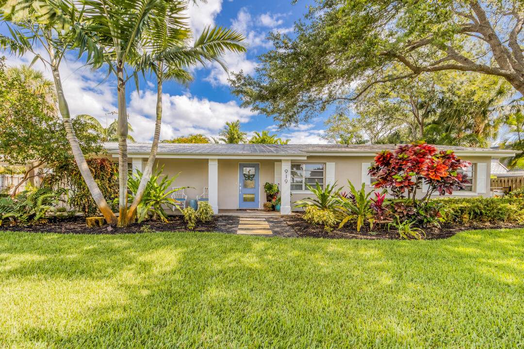 919 Weir Street - Photo 1