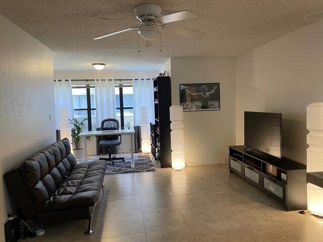2946 University Drive - Photo 1
