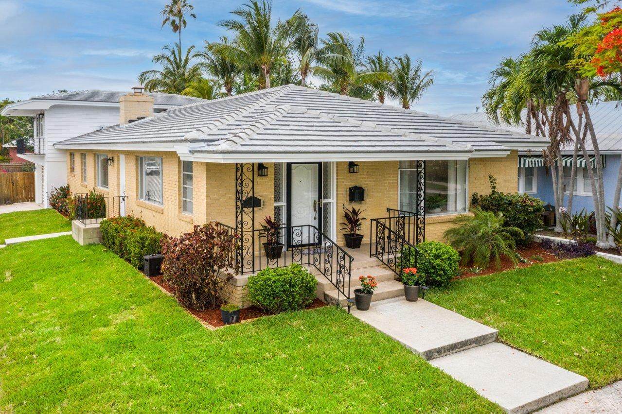 731 Palmway - Photo 1