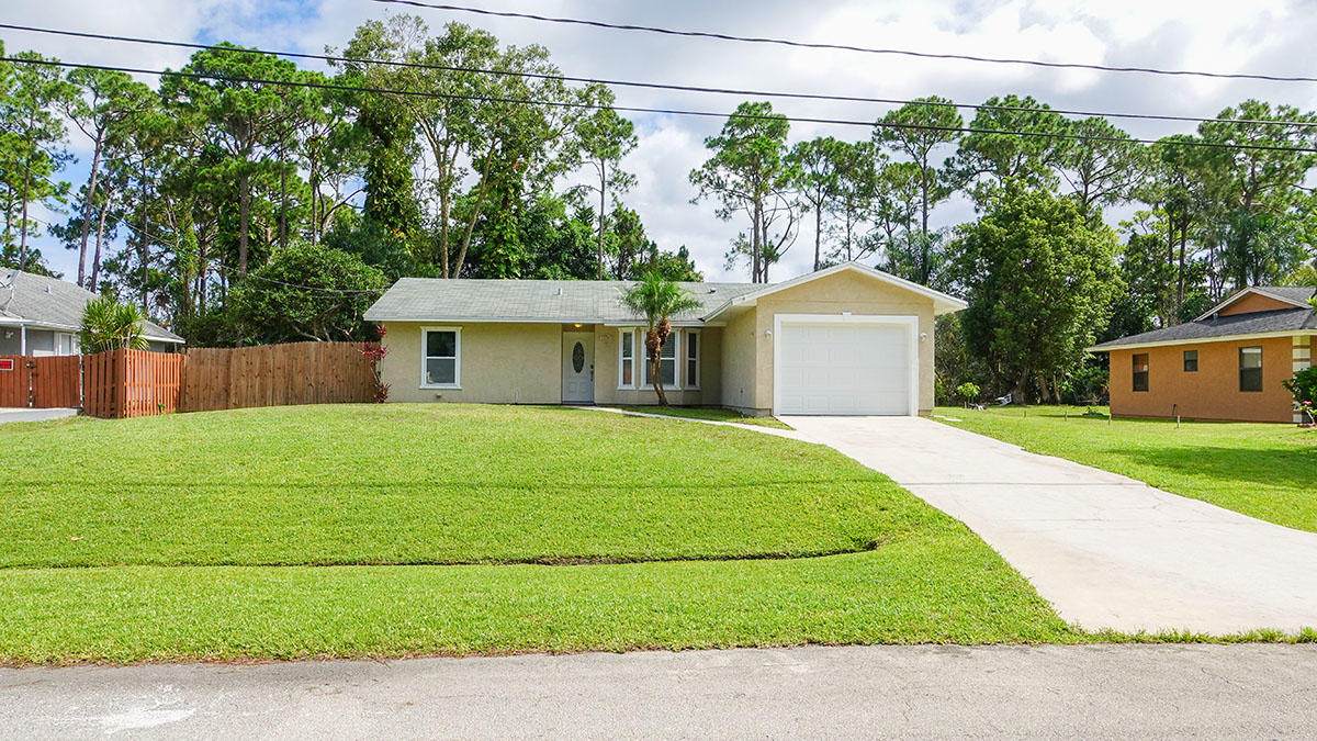 1433 Wepaco Avenue - Photo 1