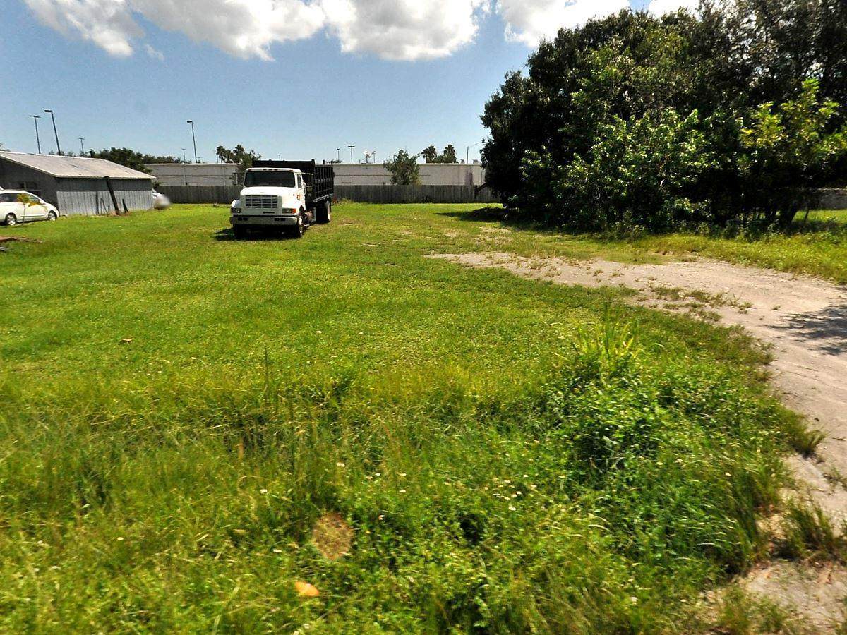 5304 Okeechobee Road - Photo 1