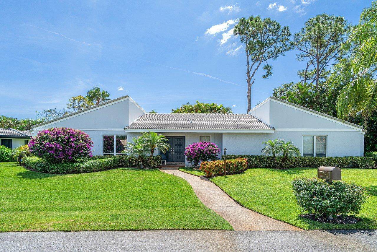815 Foxpointe Circle - Photo 1