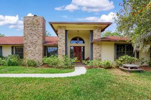 15613 75th Way - Photo 1