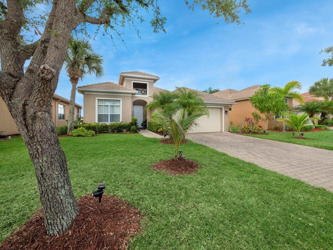 334 Stratford Lane - Photo 1