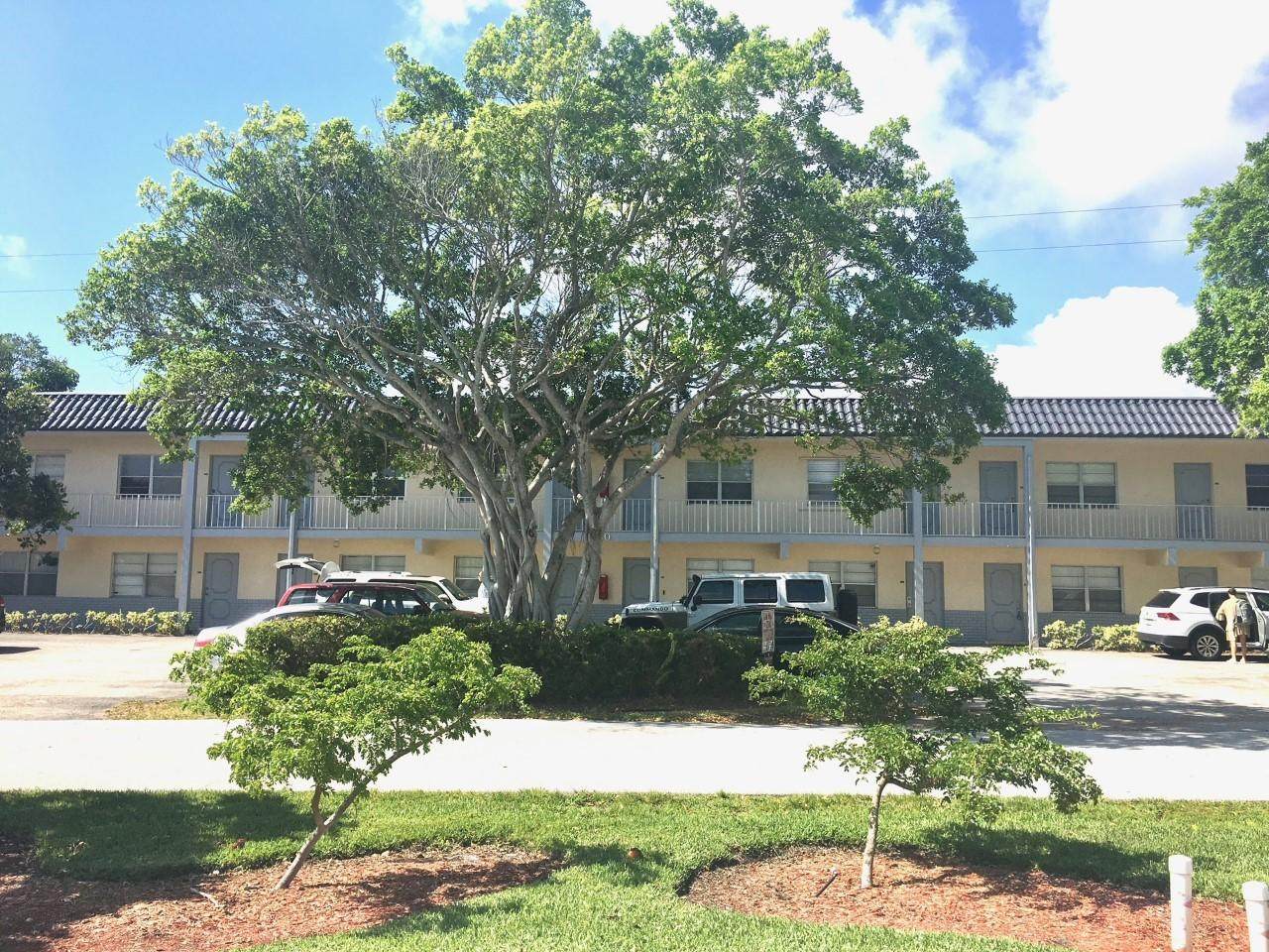 660 Glouchester 7 Street - Photo 1