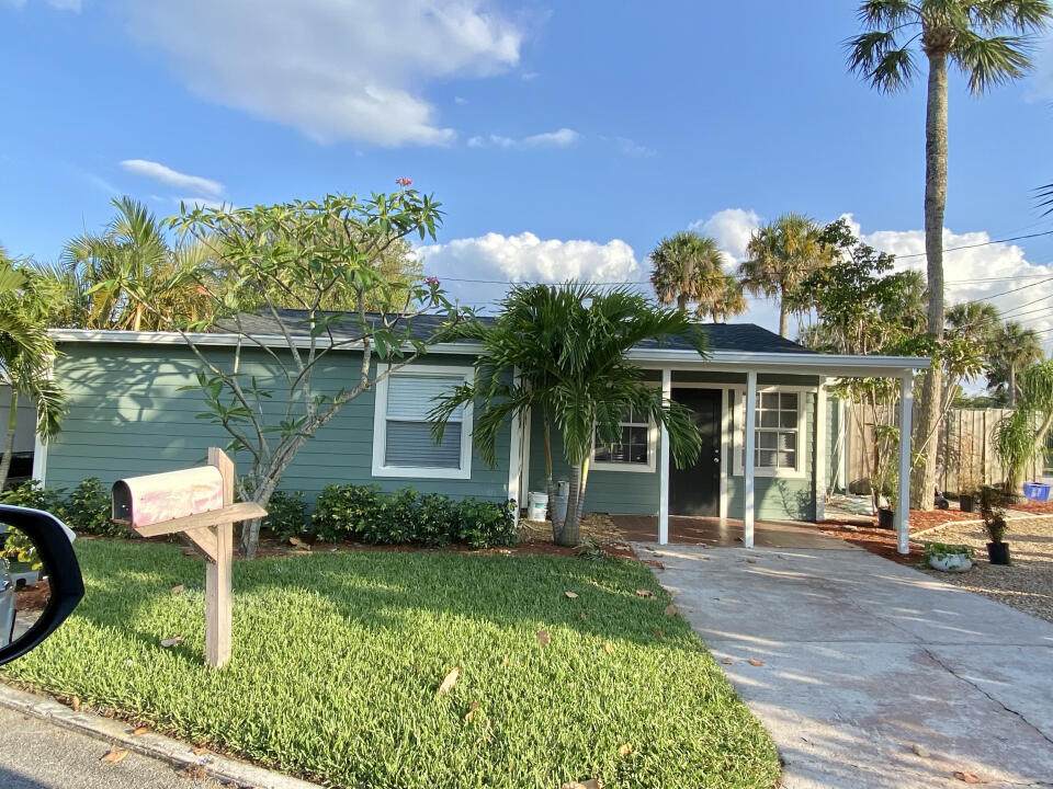 2222 Marguerite Street - Photo 1