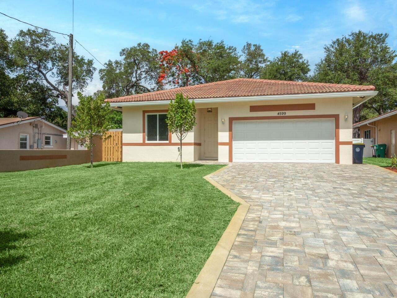 4599 29th Terrace - Photo 1