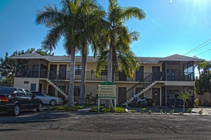 520 45th Street - Photo 1