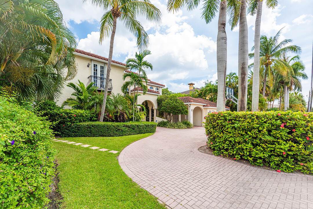 11 Pelican Drive - Photo 1