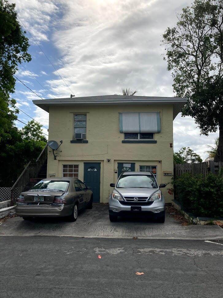 1508 Division Avenue - Photo 1