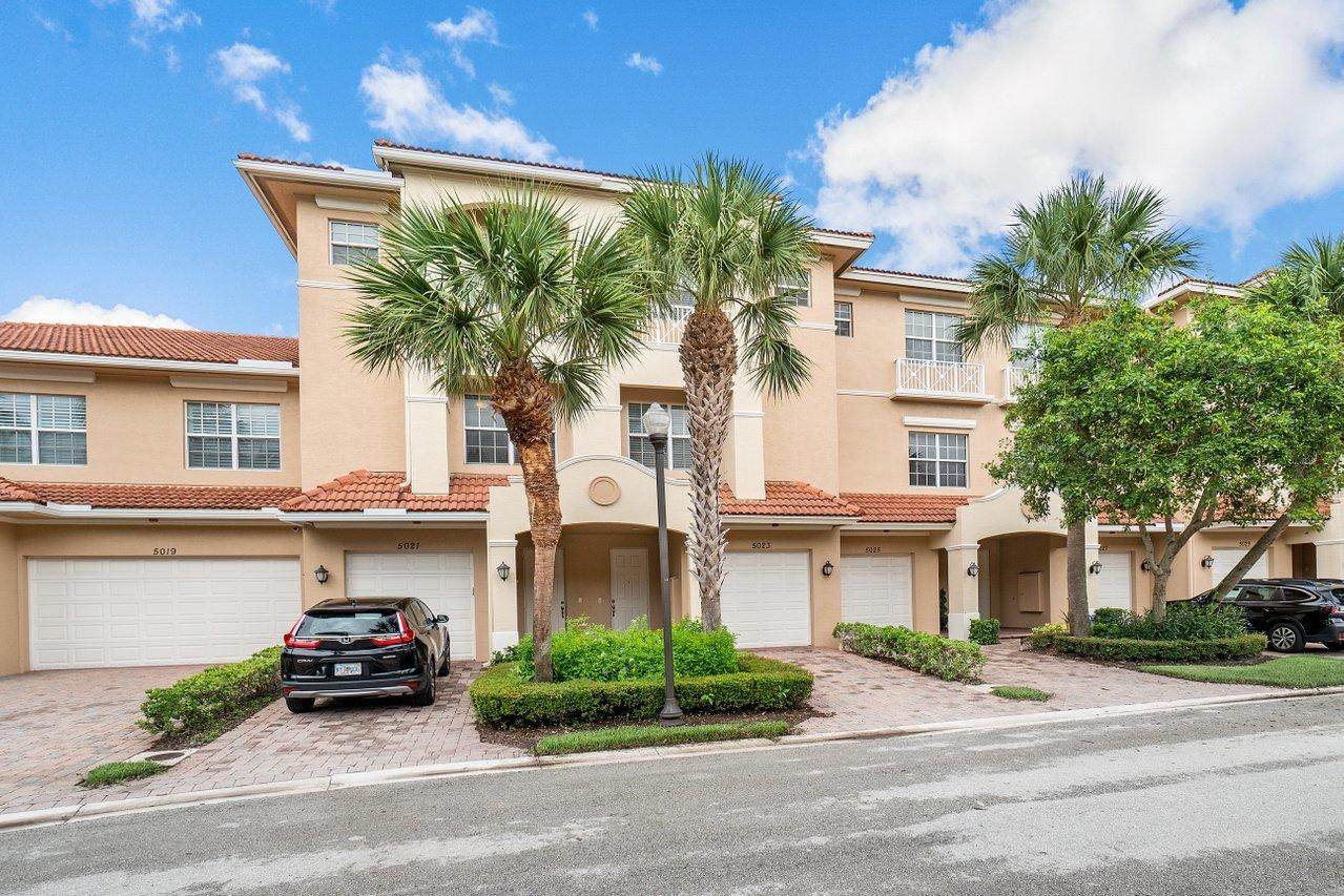 5023 Vine Cliff Way - Photo 1