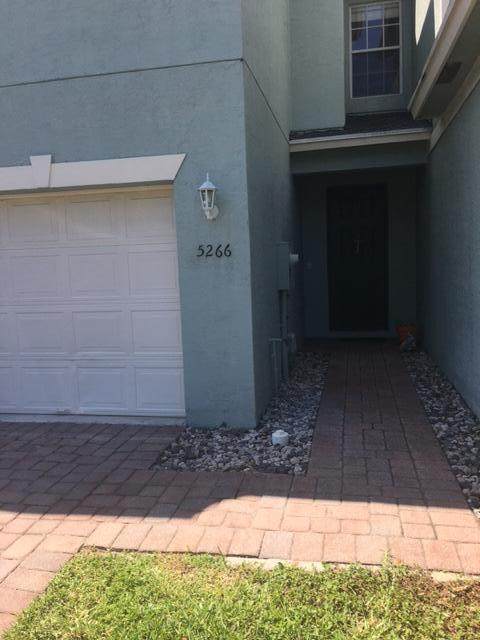 5266 White Oleander - Photo 1