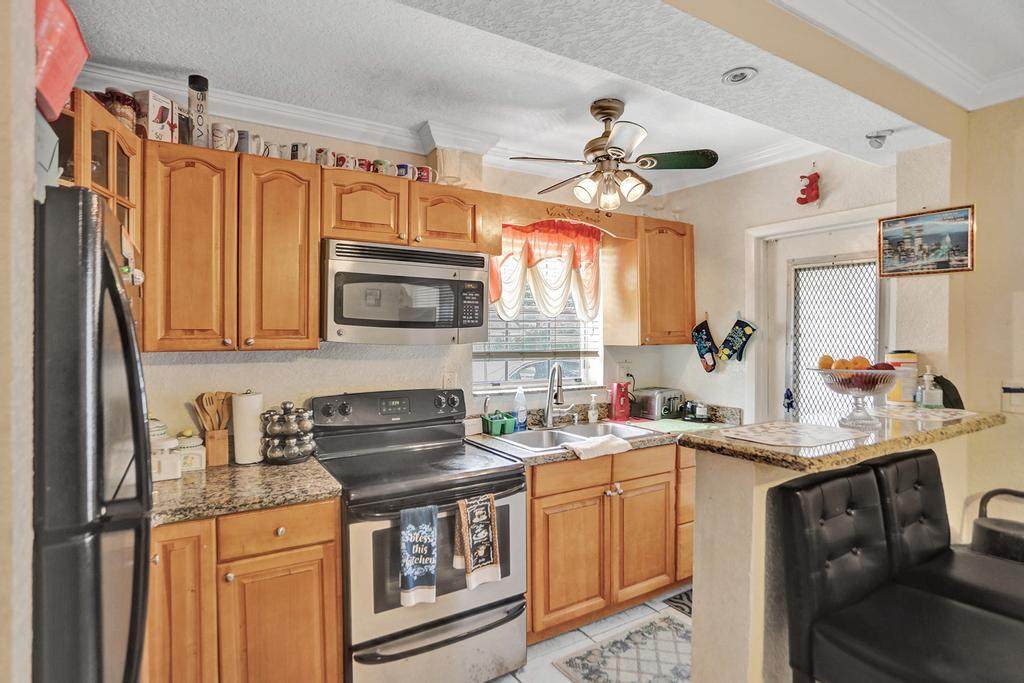 1021 24th Avenue - Photo 1
