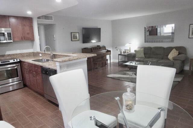 640 Brittany - Photo 1