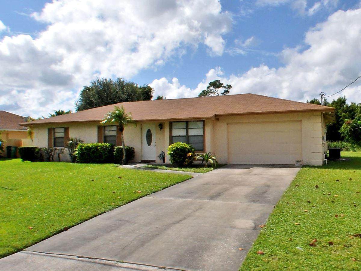 1625 Holiday Road - Photo 1