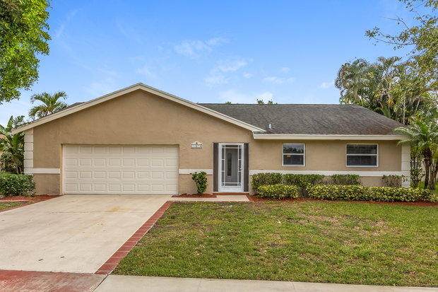 11673 Laurel Valley Circle - Photo 1
