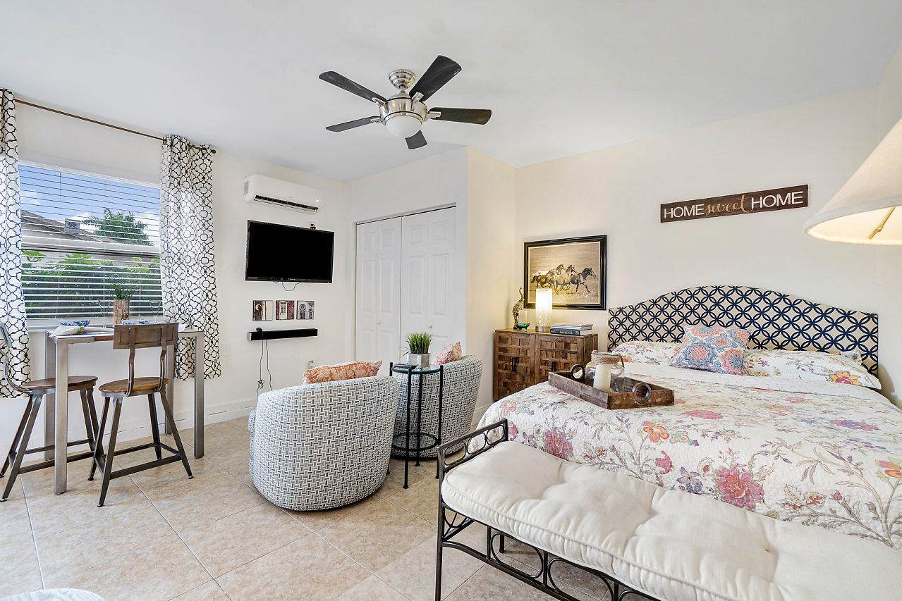 1401 Mystic Court - Photo 1