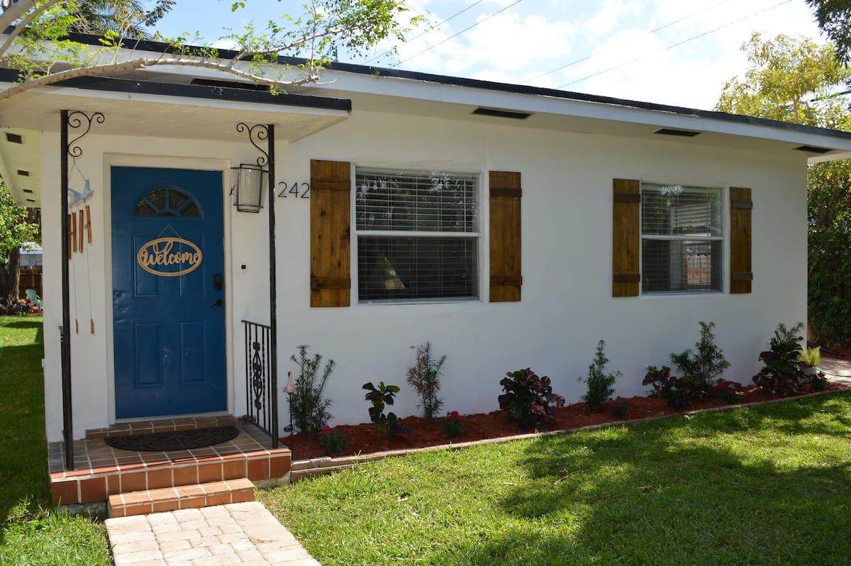 242 20th Street - Photo 1