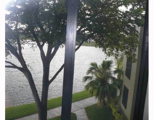 212 Lake Pointe Drive - Photo 1