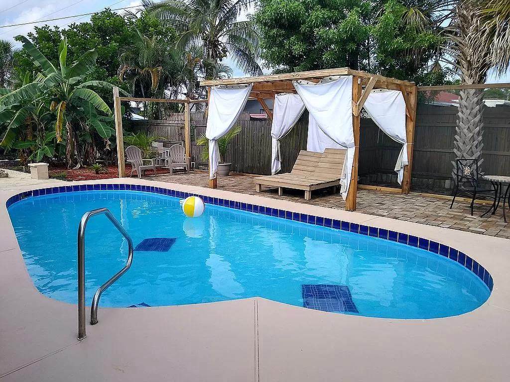 1624 Breezy Lane - Photo 1