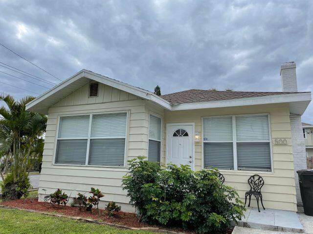 500 46th Street - Photo 1