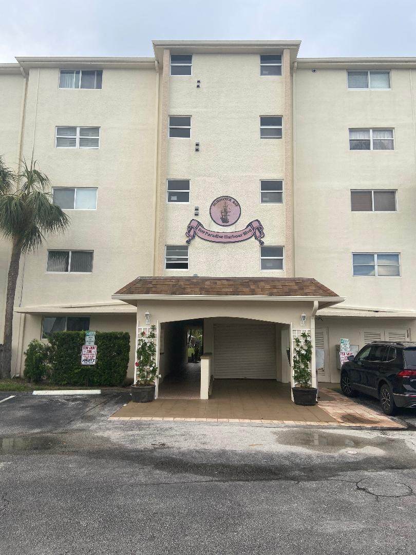 109 Paradise Harbour Boulevard - Photo 1