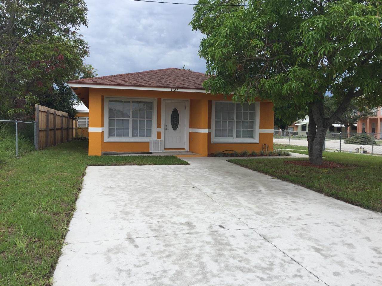 1123 Windsor Avenue - Photo 1