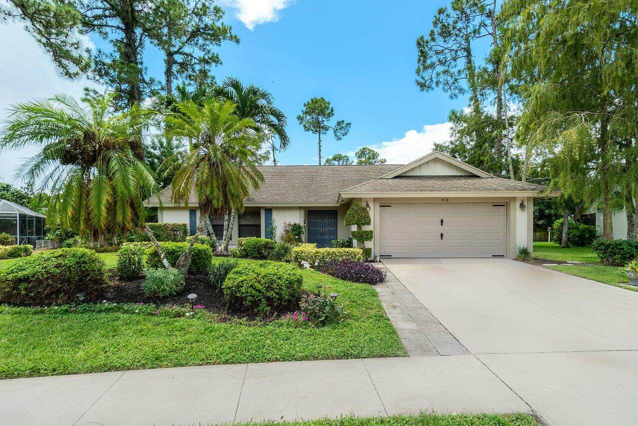 918 Meadow Avenue - Photo 1