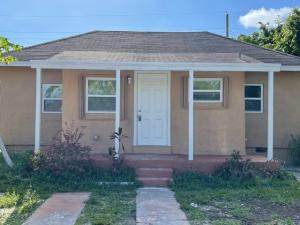 1021 Mango Drive - Photo 1