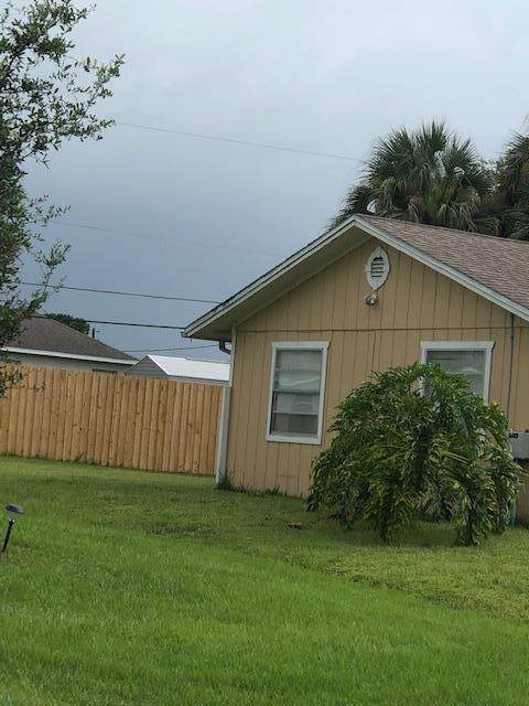 891 Harvard Road - Photo 1
