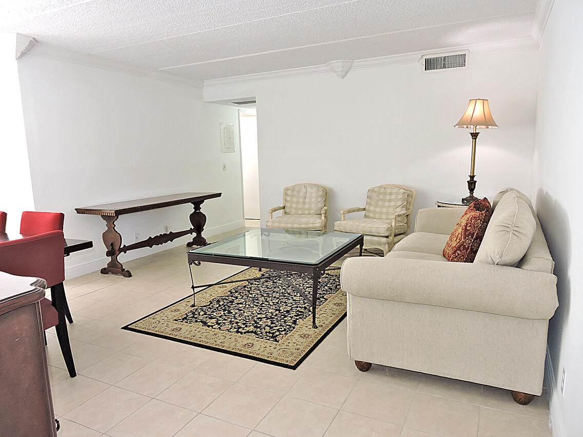 3000 Springdale Boulevard - Photo 1