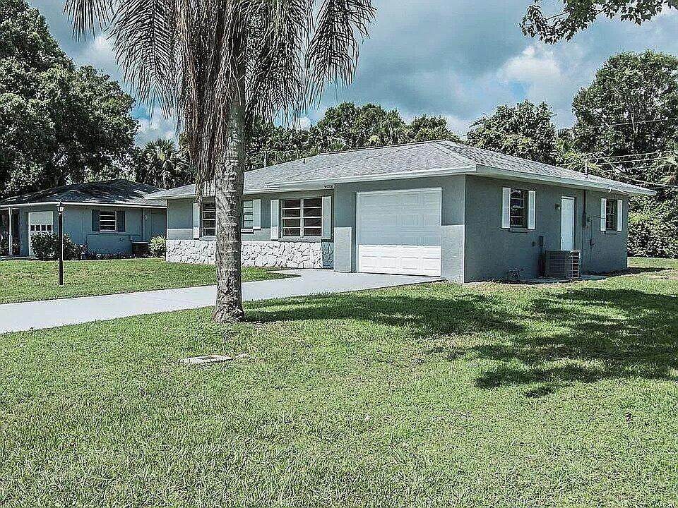 865 37th Avenue - Photo 1