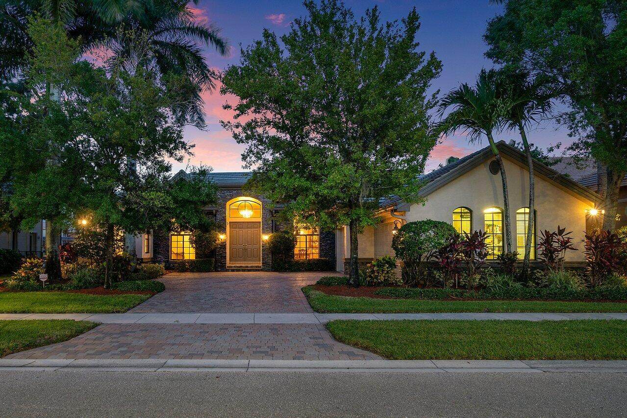 10621 Versailles Boulevard - Photo 1