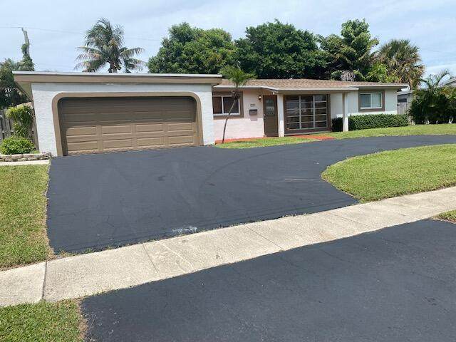 917 14th Court - Photo 1