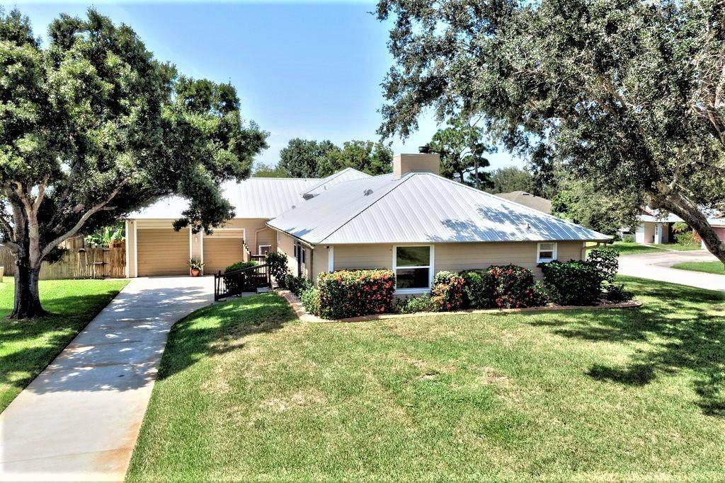 28 Sunset Drive - Photo 1