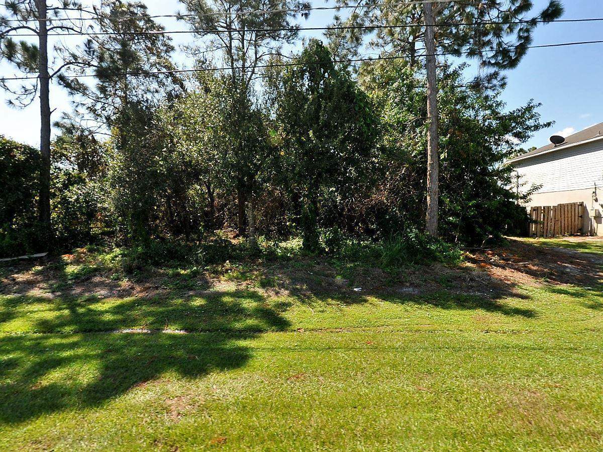 322 Lakehurst Drive - Photo 1